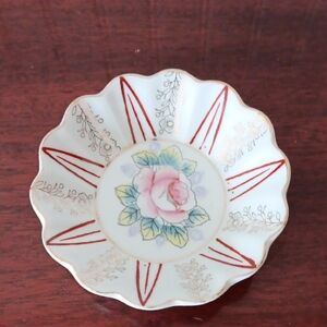 Vintage Floral Scalloped Edge Bowl